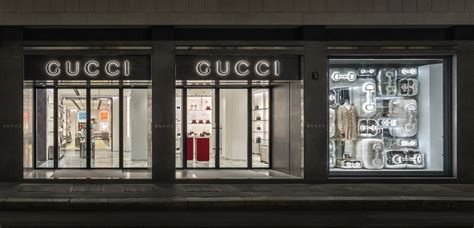 gucci milan flagship.